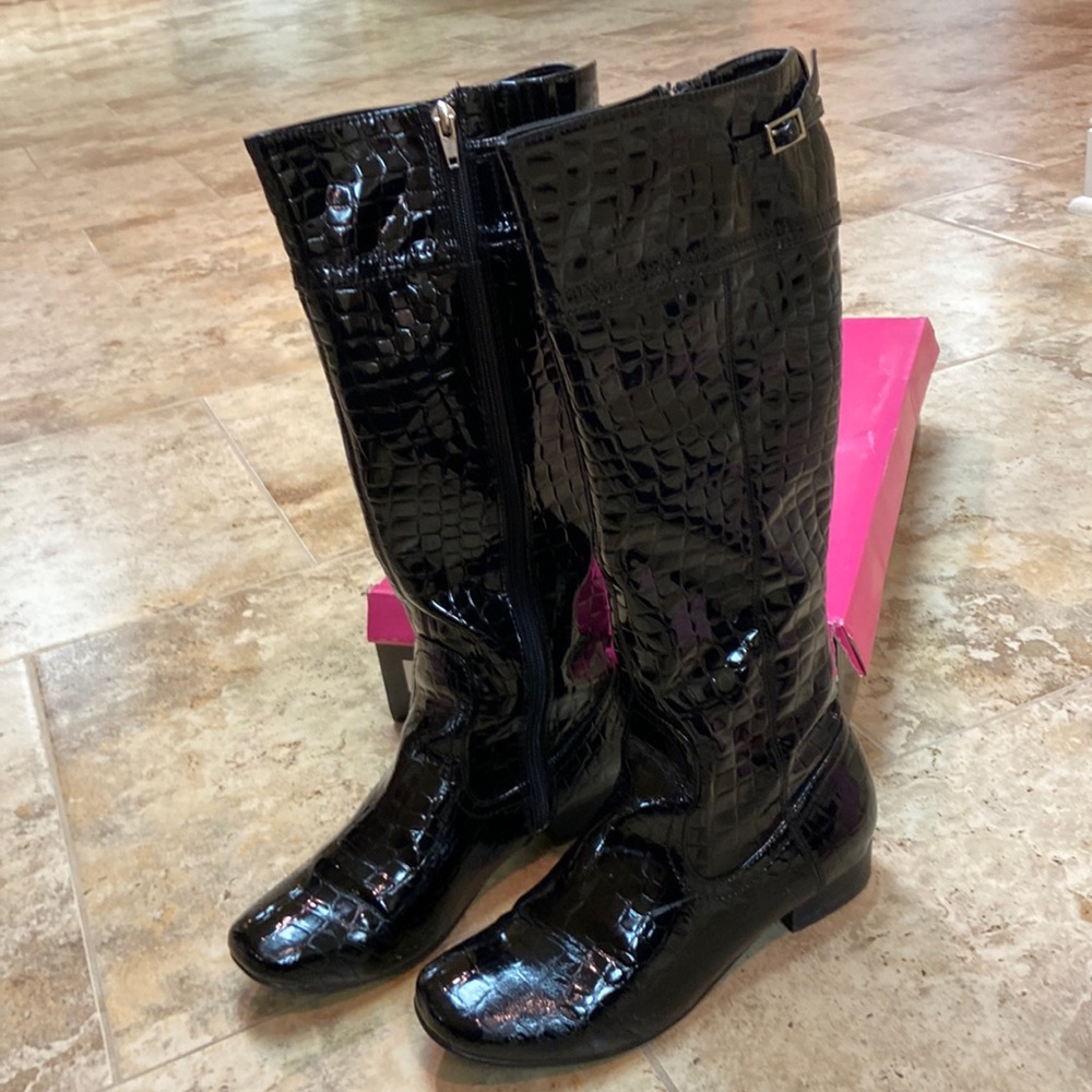 Patent black boots size 8